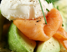 Poached eggs and smoked salmon with zucchini rosti